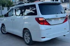 Toyota Alphard 2010 - Nyeupe Lisi