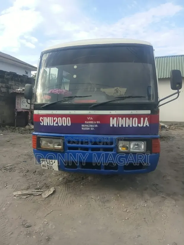 Nissan Civilian 2000 - 1