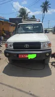 Toyota Land Cruiser LX 2021 Nyeupe - 2