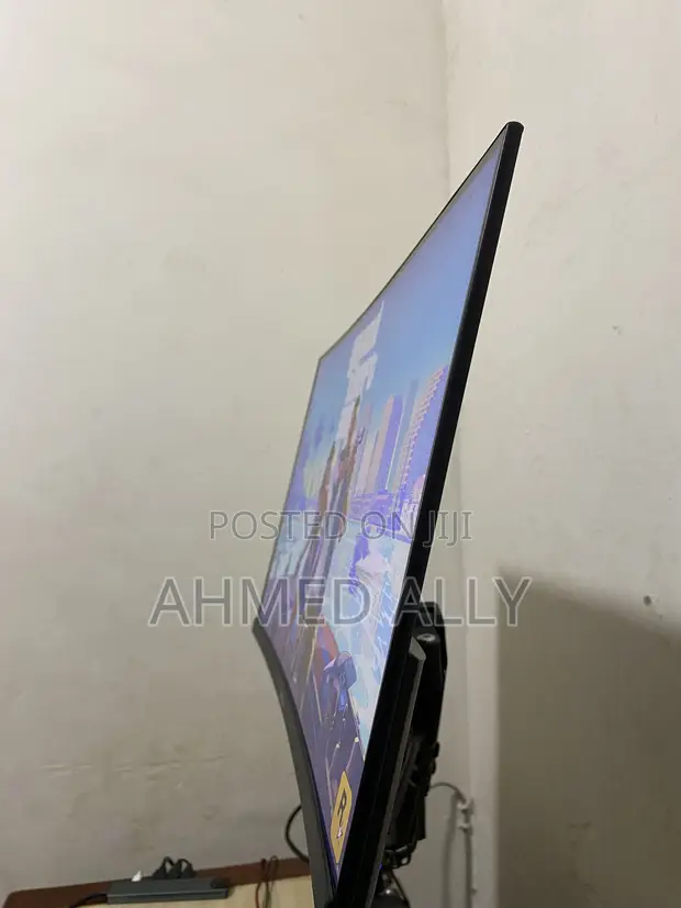 Zinox 24-inch 100Hz Curved Gaming Monitor - 1
