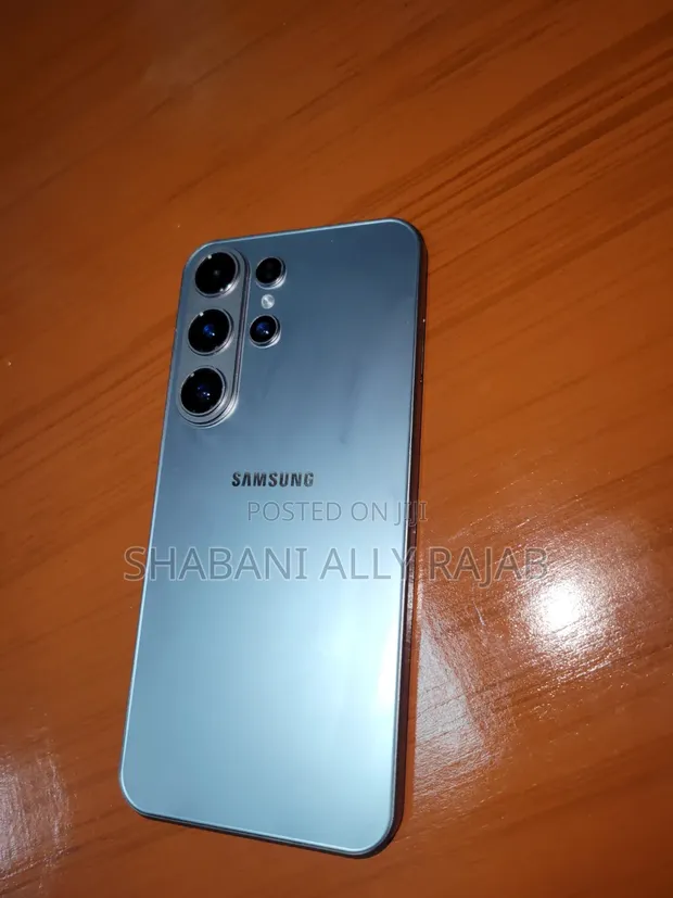 New Samsung Galaxy S26 512GB White - 1