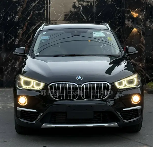 BMW X1 xDrive28i AWD 2016 Nyeusi - 1