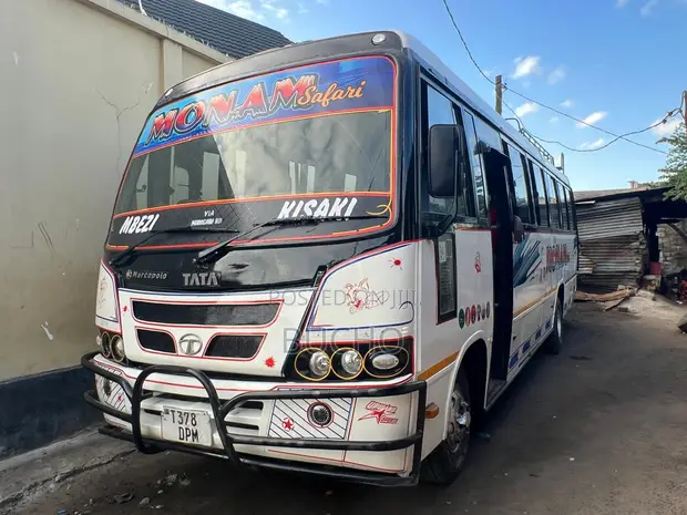 Tata LP Bus 2014 Nyeupe - 1