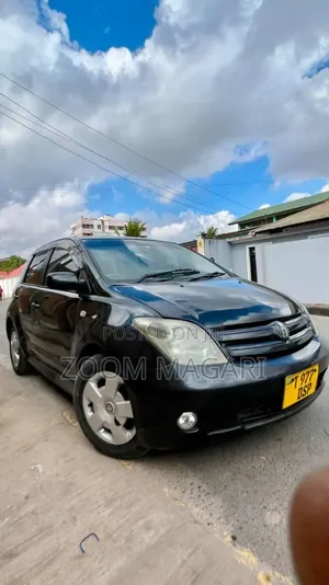 Toyota IST 2005 Nyeusi