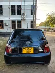 Toyota IST 2005 Nyeusi - 3