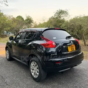 Nissan Juke 2012 Nyeusi
