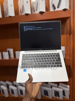 Laptop Tecno MEGABOOK T1 - 16GB RAM, 256GB SSD, Intel Core i5