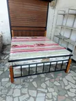 Kitanda cha Skyline Furniture King na Godoro la Spring - 3