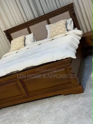 Kitanda Sofa Cha Kifahari 5/6 Seater - Kipya Kabisa