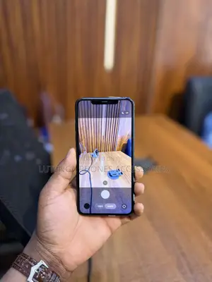 Apple iPhone 11 Pro Max 64GB Nyeusi