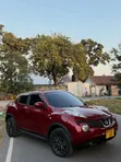 Nissan Juke 2011 Rangi ya Maroon - 3