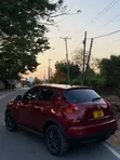 Nissan Juke 2011 Rangi ya Maroon - 4