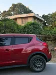Nissan Juke 2011 Rangi ya Maroon - 5