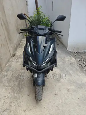 Honda Vario Mpya 2025 Nyeusi