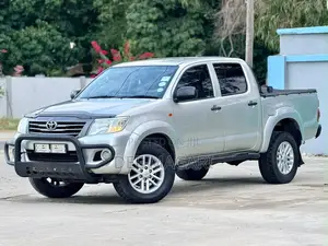Toyota Hilux 2013 Double Cabin 4x4