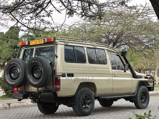 Toyota Land Cruiser Hardtop 1989 - 1