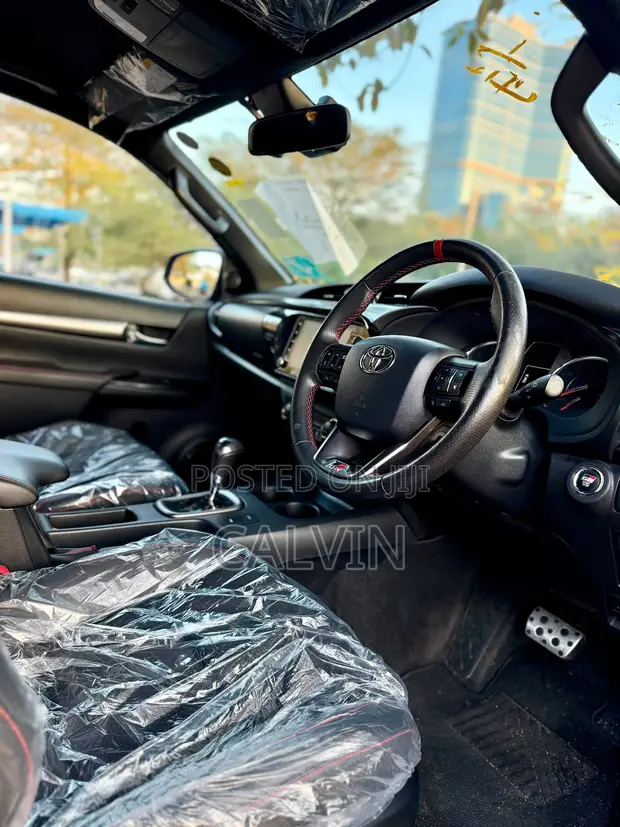 Toyota Hilux GR Sport 2022 Nyeusi - 1