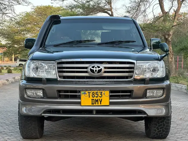 Toyota Land Cruiser VX 2000 Kijani - 1