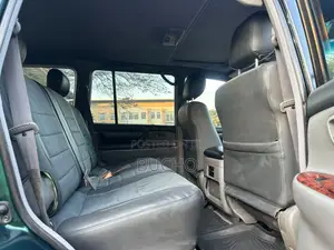 Toyota Land Cruiser VX 2000 Kijani