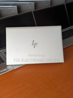 Laptop HP EliteBook 845 G8 16GB RAM, 256GB SSD