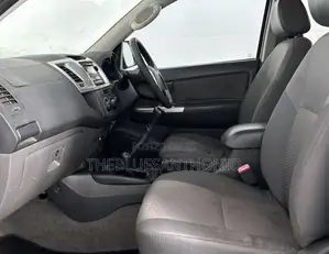 Toyota Hilux 2014 Double Cabin 4x4