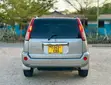 Nissan X-Trail 2004 Nyeupe - 1