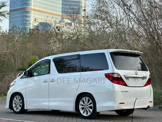 Toyota Alphard 2009 - White - 1