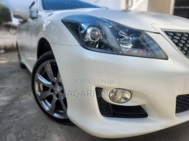 Toyota Crown Athlete 2009 - 1