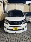 Toyota Vellfire 2010 Nyeupe - 1