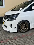 Toyota Vellfire 2010 Nyeupe - 2