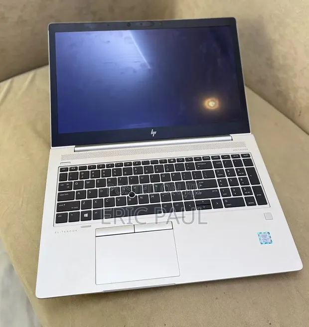 Laptop HP EliteBook 850 G6 - i7, 16GB RAM, 256GB SSD - 1