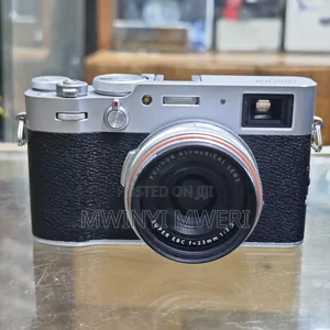 Fujifilm X100V Digital Camera - Silver (Used)