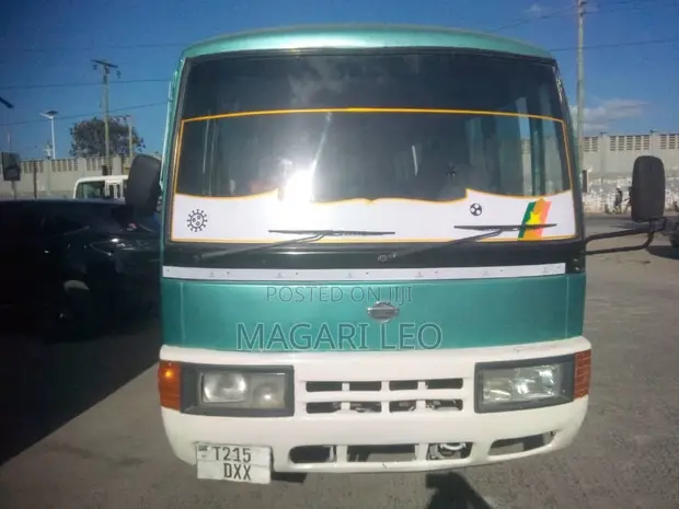 Nissan Civilian 2001 Bus - 1