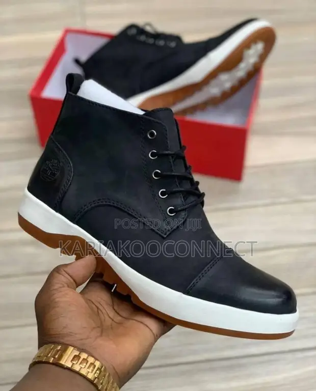 Timberland Chukka Boots - 1