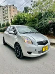 Toyota Vitz 2006 Nyeupe - 3
