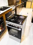 MR UK Cookers Jiko la Gesi 50x55cm - 3 Gesi + 1 Umeme - 1