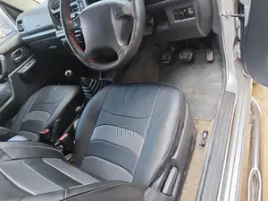 Suzuki Jimny 2002 Nyeupe