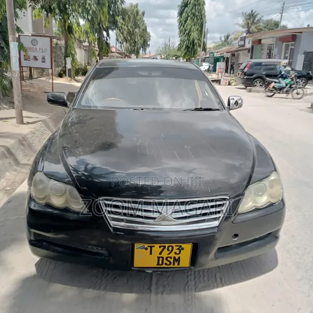 Toyota Mark X 2004 Nyeusi - 1