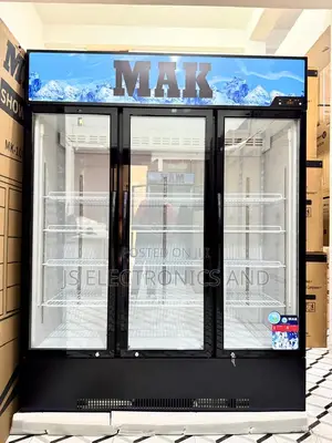 Mak Showcase Freezer 980L Triple Glass Display