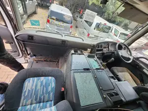 Mitsubishi Fuso Super Great V8 Dump Truck (2001)