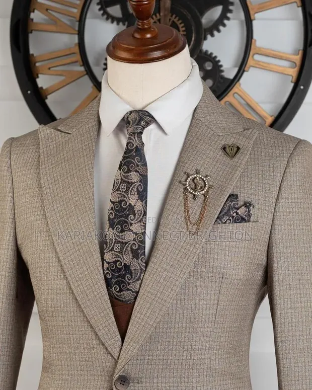 Classic Style Koti la Kiume La Checkered Rangi ya Kahawia Mwepesi na Lapel - 1