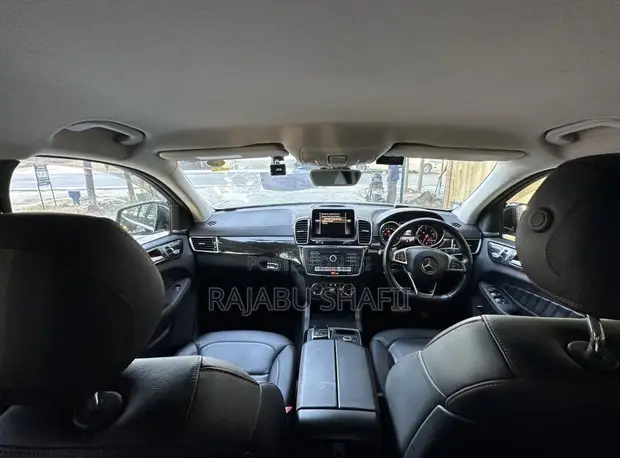 Mercedes-Benz GLE 350d 4MATIC 2017 Nyeusi - 1