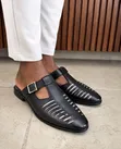 Veto Nyeusi Buckled Cutout Slides / Sandali za Kirumi - 5