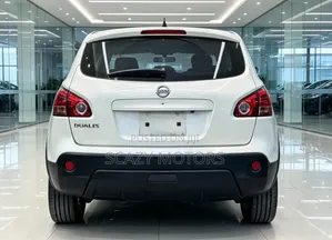 Nissan Dualis 2012 Nyeupe