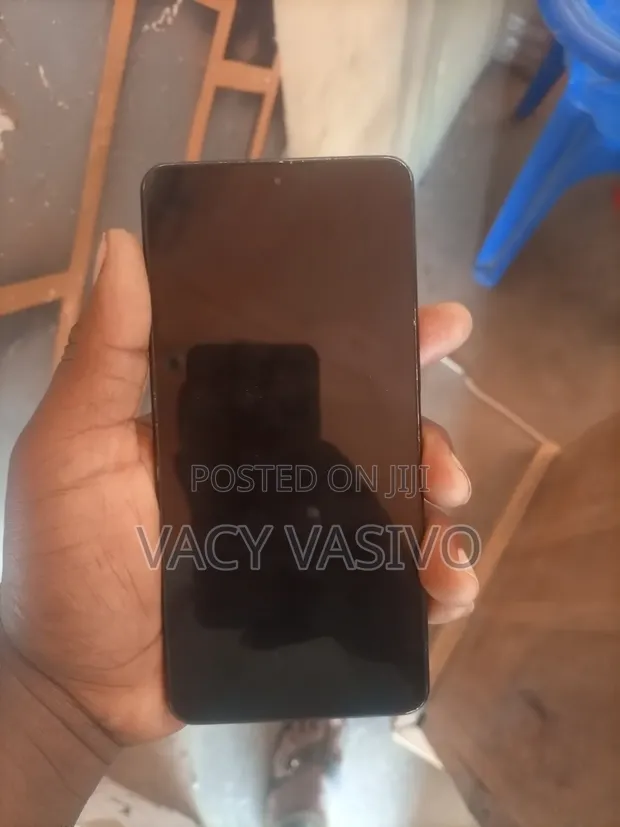 Sharp Aquos R7 LCD Screen - 1
