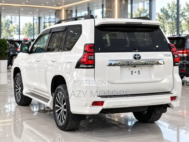 Toyota Land Cruiser Prado 2021 Nyeupe - 1