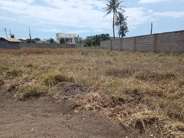 Kiwanja Kinauzwa - Mbweni, Dar es Salaam - 1