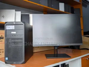 HP Z2 G4 Workstation Tower - Intel Core i7, 8GB RAM, 500GB HDD