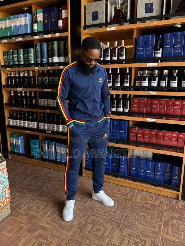 Tracksuits & Hoodie Sets za Premium - 1