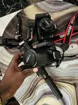 Canon EOS 70D Kamera ya DSLR na Lens ya 50mm na DJI RS4 Pro Gimbal - 2